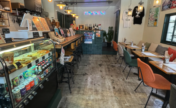 FOODIES DELI フーディーズデリ